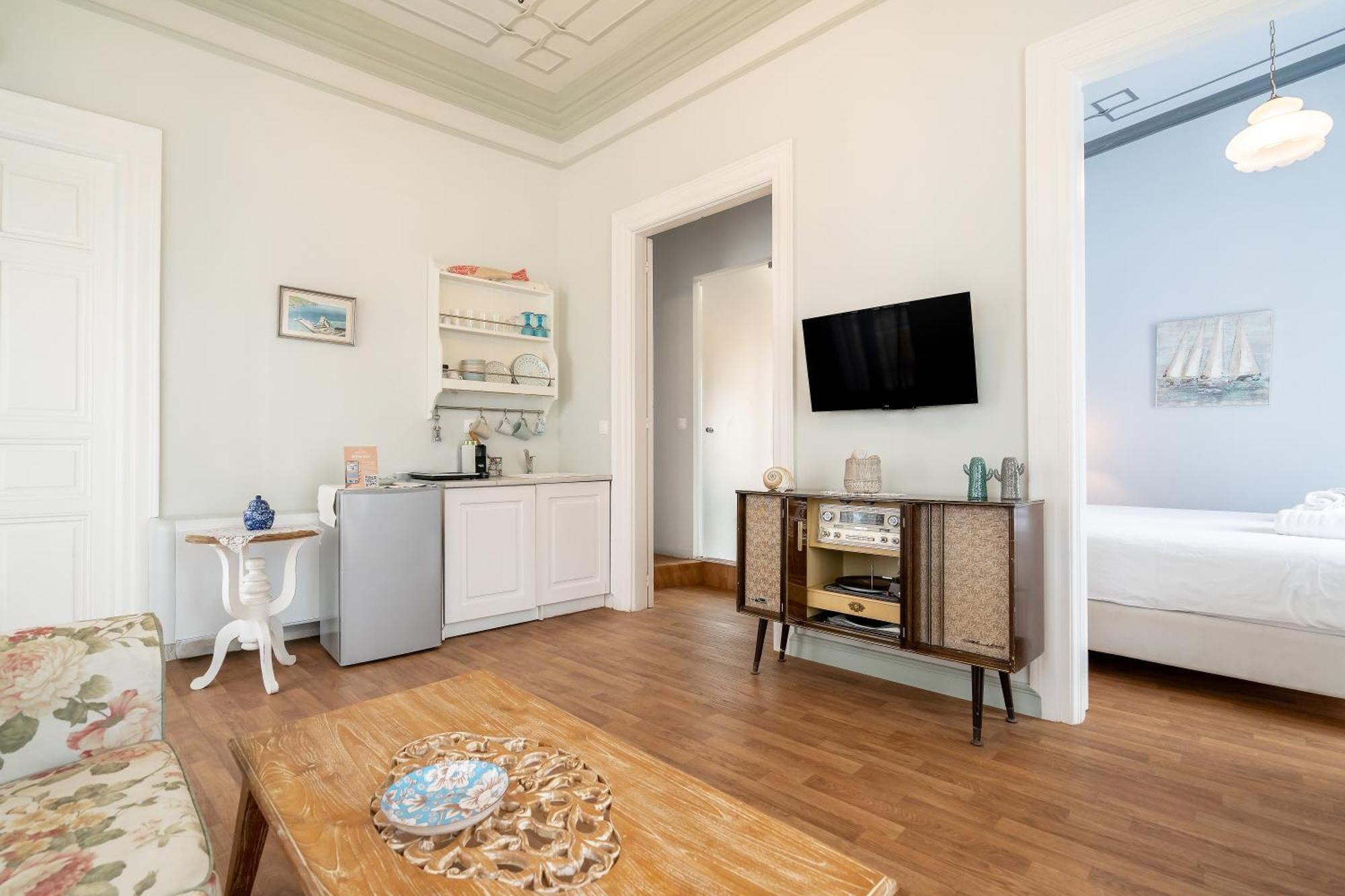 Castel Abaso Boutique Apartments By Explore Andros Andros Town Exterior foto